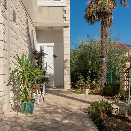 Mia's Terrace In The Sun شقة Kaštela